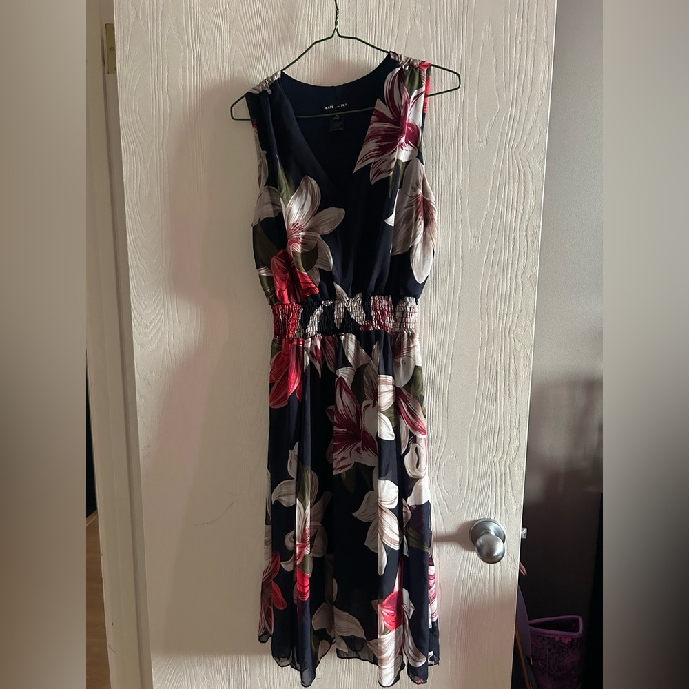 Elegant Floral summer Dress  - Black and Red